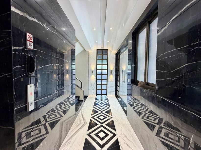 Dresden marble entrance lobby